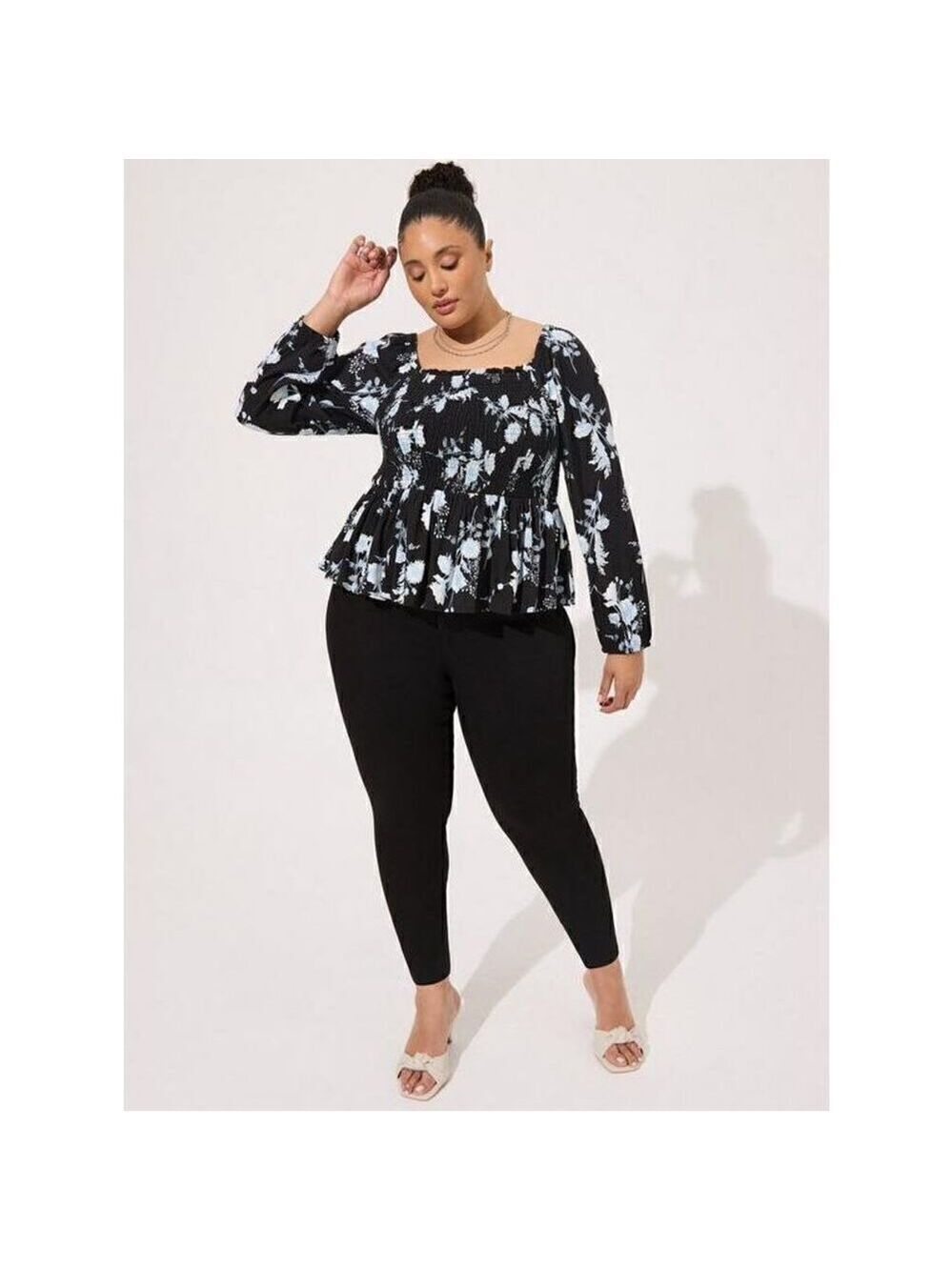 Torrid Rayon Slub Smocked Bodice Long Sleeve Crop Blouse (Size 5)